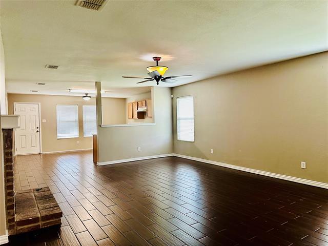 Foto del edificio - 8021 Stowe Springs Ln