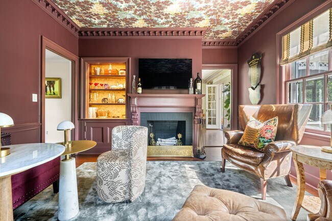 Building Photo - 427 Westfield St