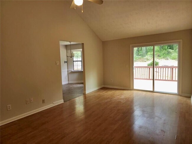 Building Photo - 1367 Fairview Trail NW
