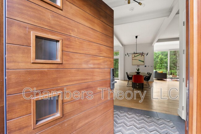 Foto del edificio - 3820 Argyle Terrace NW