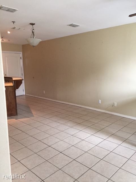 Foto del edificio - 3 br, 2.5 bath  - 1013 E Westway Ave Apt 1