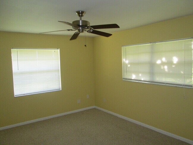Foto del edificio - 9105 SW 137th Ter