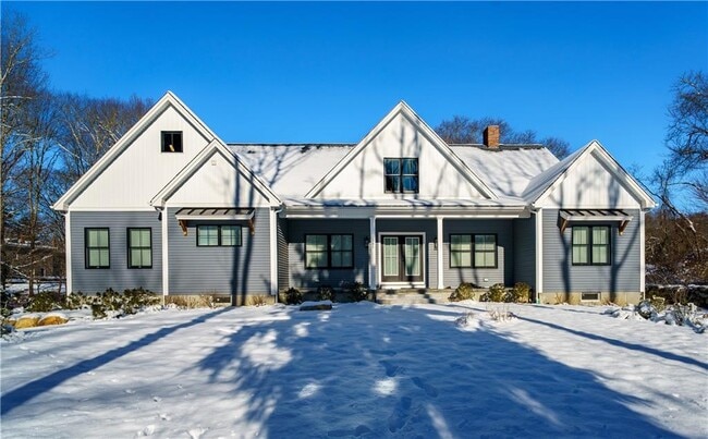 Building Photo - 1241 Saugatucket Rd