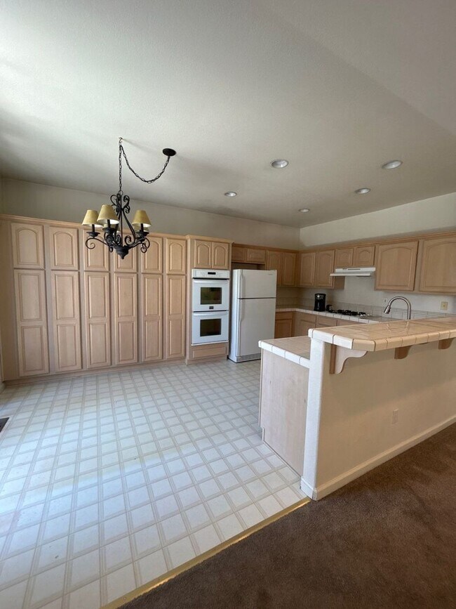 Building Photo - 6705 Cinnamon Dr