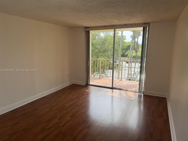 Foto del edificio - 13100 SW 92nd Ave