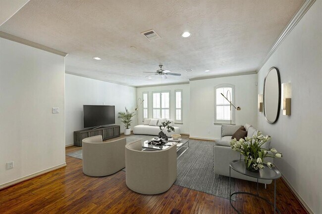 Foto del edificio - 4018 Childress St