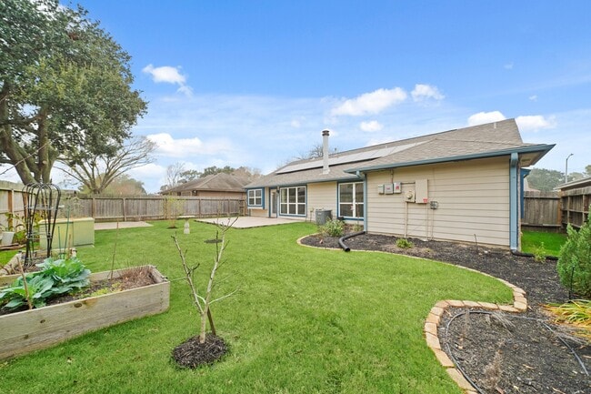 Building Photo - 19211 Haystream Dr