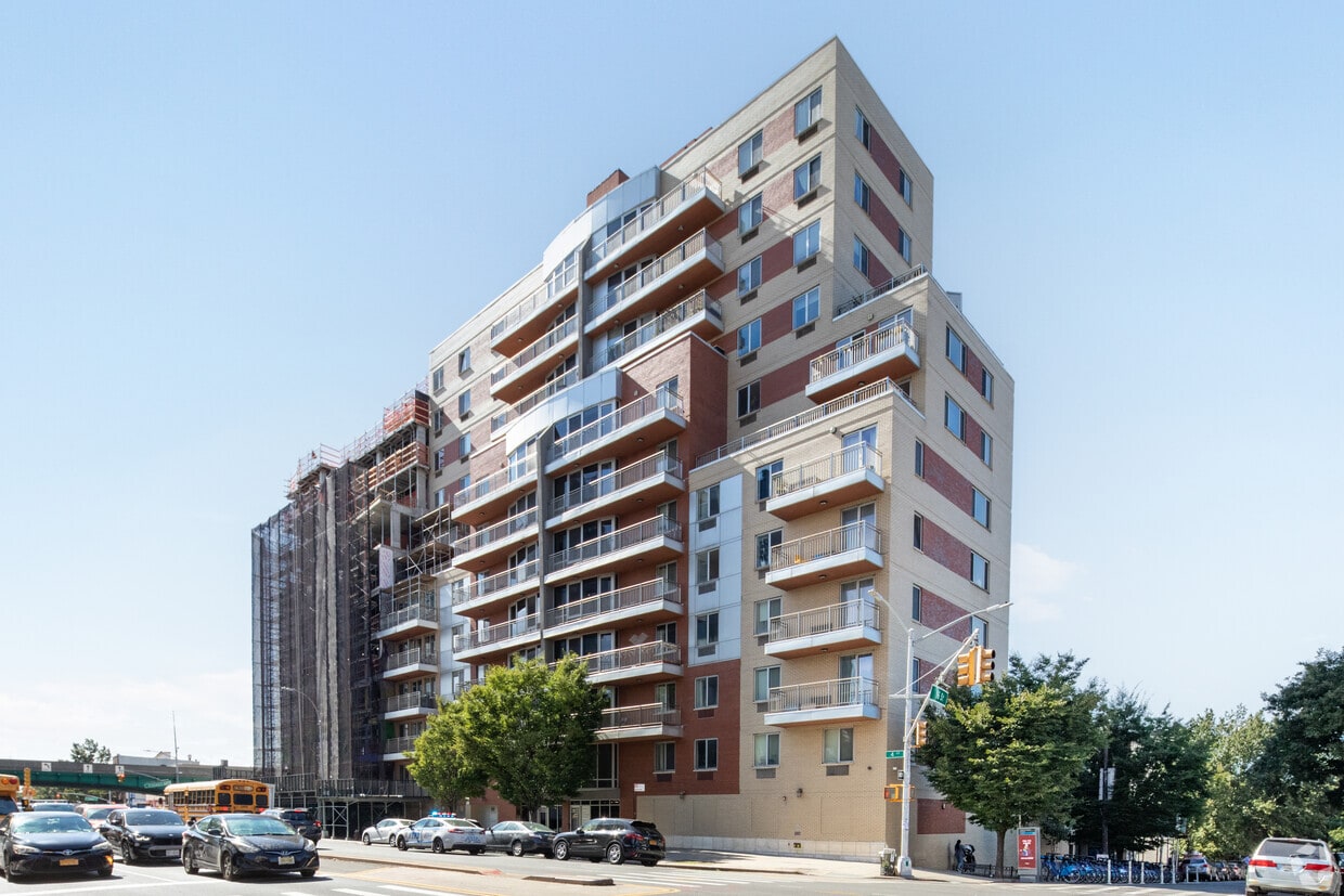 Primary Photo - 570-574 4th Ave