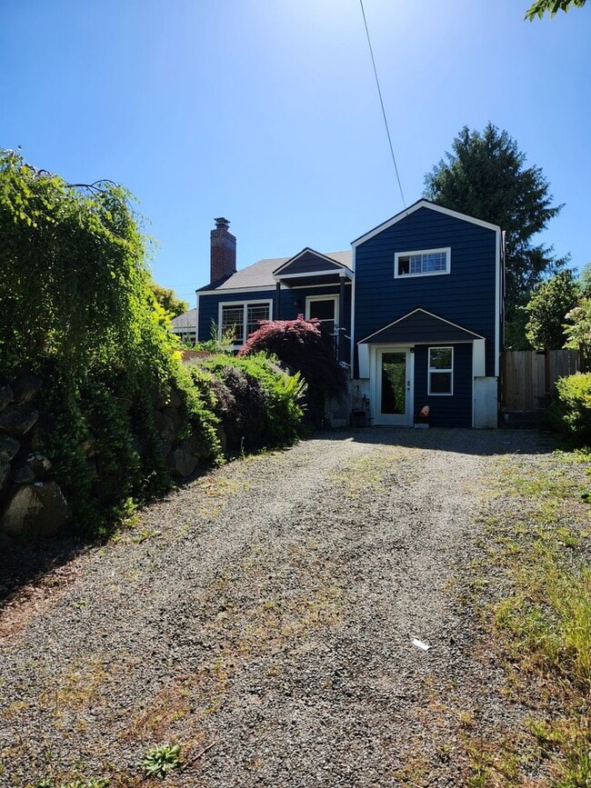 Building Photo - 8607 35th Ave SW