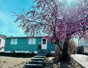 Building Photo - 1641 S Fairdale Ave