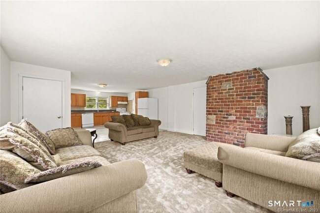 Building Photo - 1346 High Ridge Rd