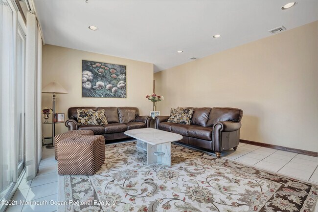 Foto del edificio - 1637 Holbrook St