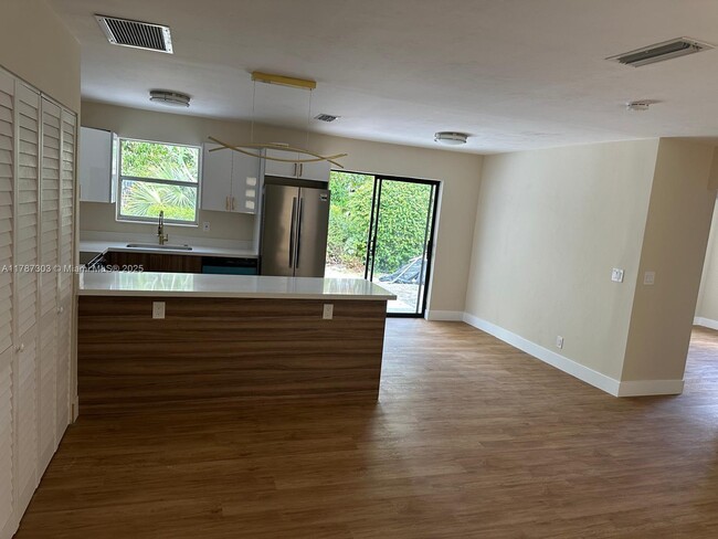 Foto del edificio - 750 S 61st Terrace