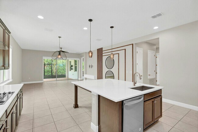 Building Photo - 10227 Henbury St