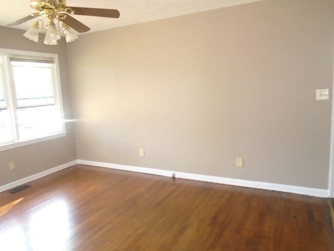 Building Photo - 611 Drypoint Ln