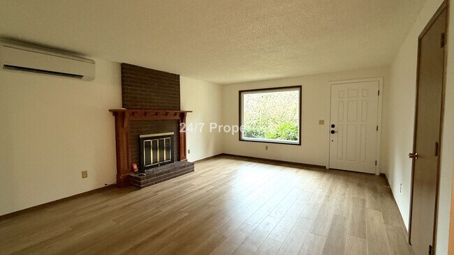 Foto del edificio - Cute 3 BD | 1.5 BA Home in Lake Oswego - Lake Access!