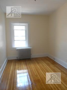 Building Photo - 387 Harvard St