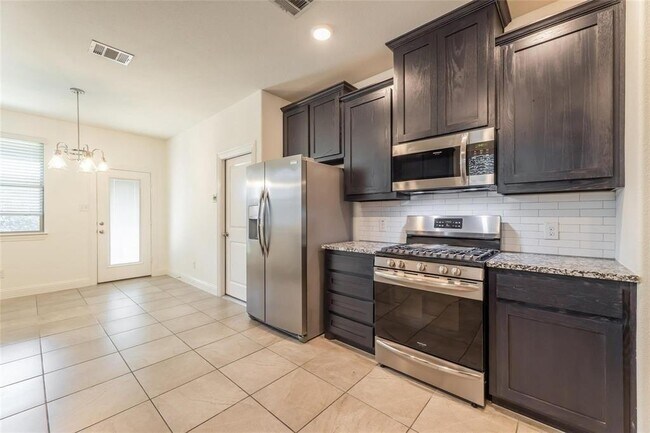 Foto del edificio - 7105 Wildflower Wy
