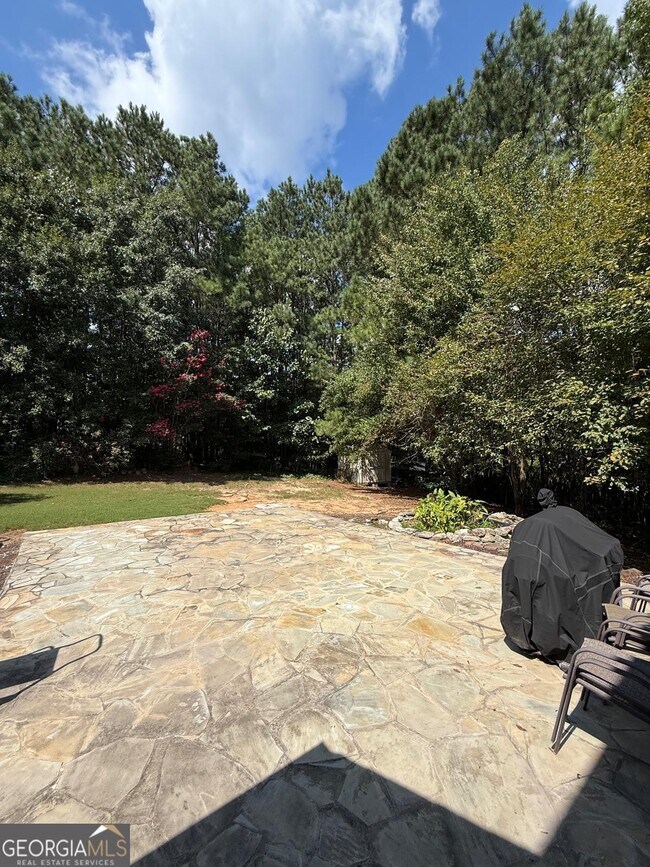 Building Photo - 3123 Rockview Dr
