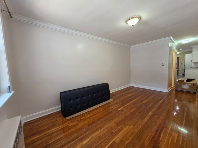 Foto del edificio - 2052 E 60th St