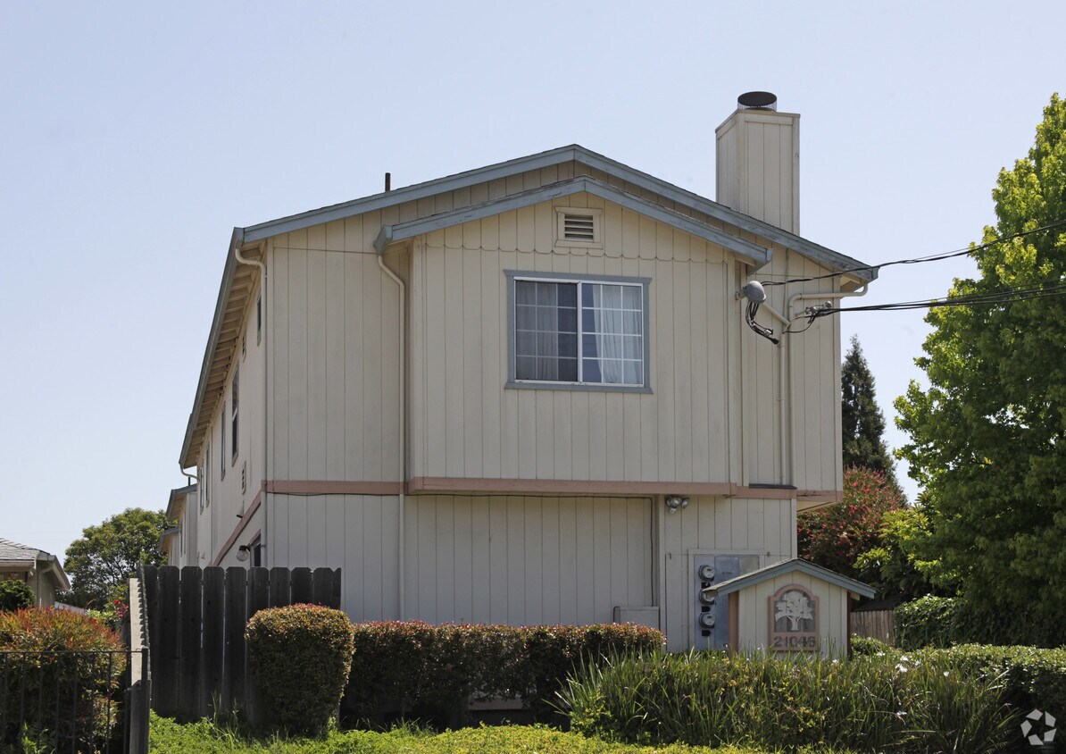 Building Photo - 21046 Baker Rd