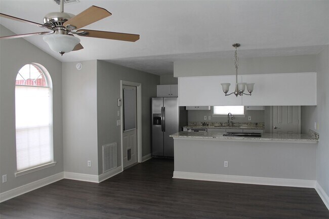 Foto del edificio - 2159 Kinsley Ln