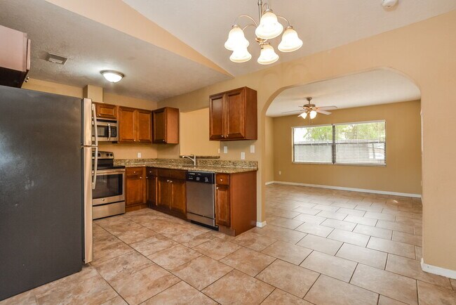 Building Photo - 3645 E Powder Horn Rd