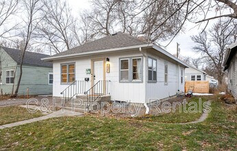 Building Photo - 631 Miles Ave