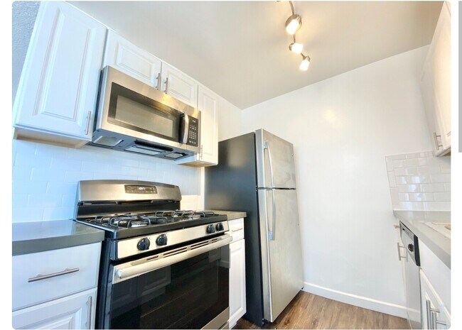 Foto del edificio - 1339 S Ogden Dr