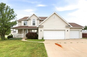 Building Photo - 6320 Ruidoso Dr