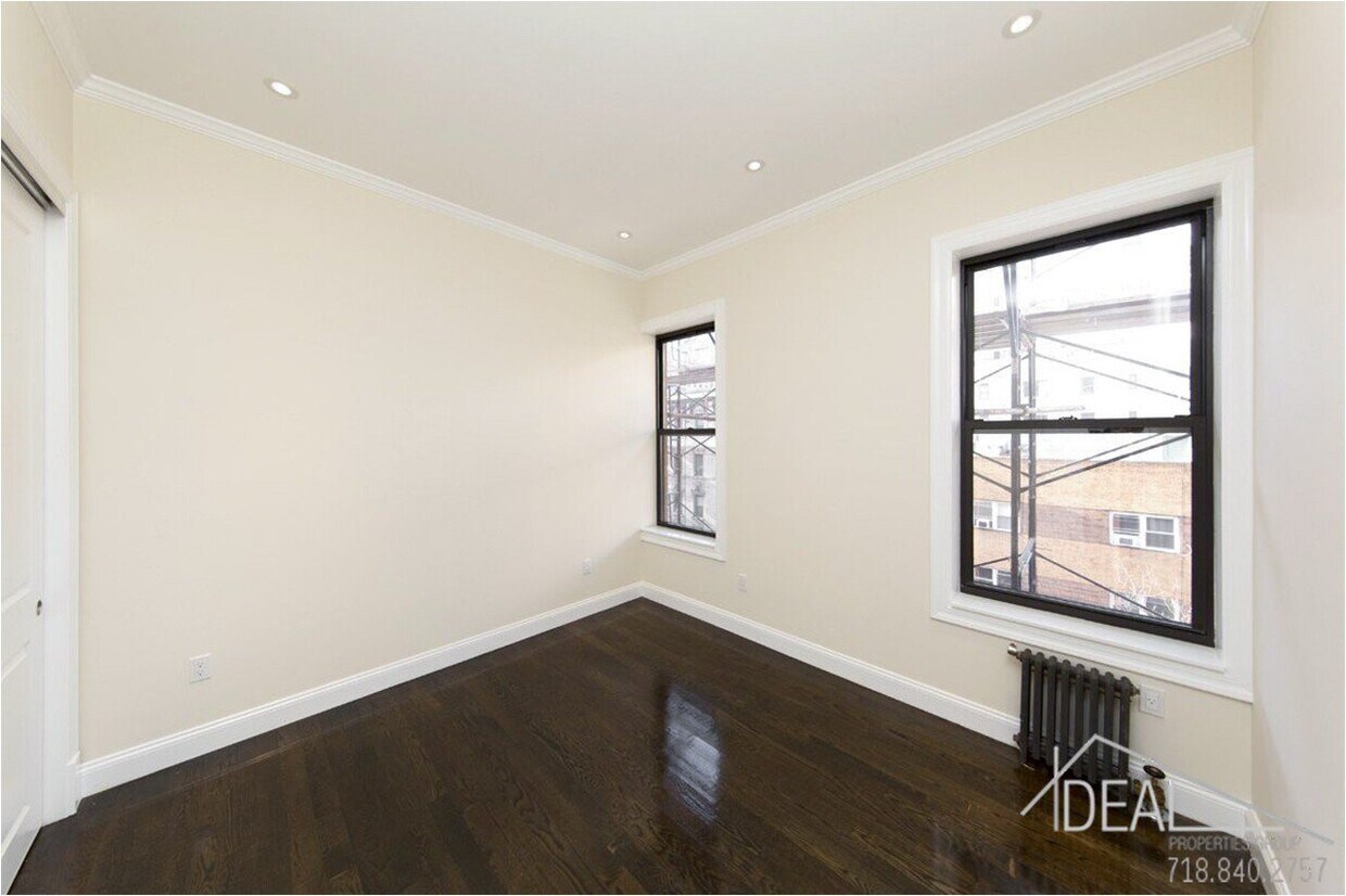 Primary Photo - 1380 Lexington Ave