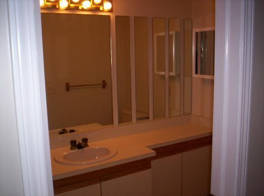 Building Photo - 109 Meadow Lane Cir