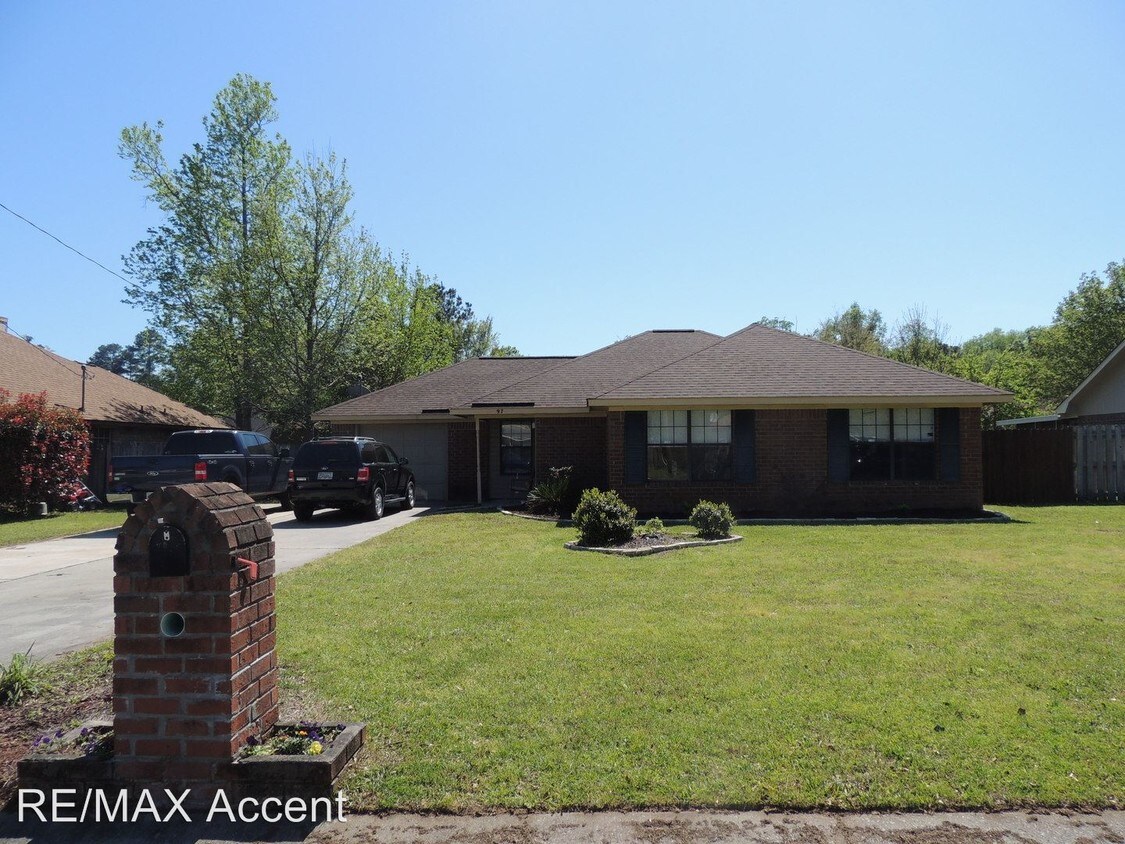 Primary Photo - 97 Thornbriar Dr