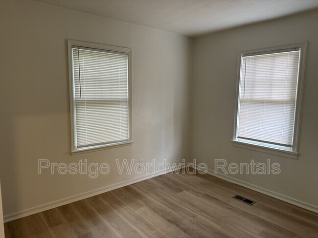 Foto del edificio - 679 Parkchester Dr