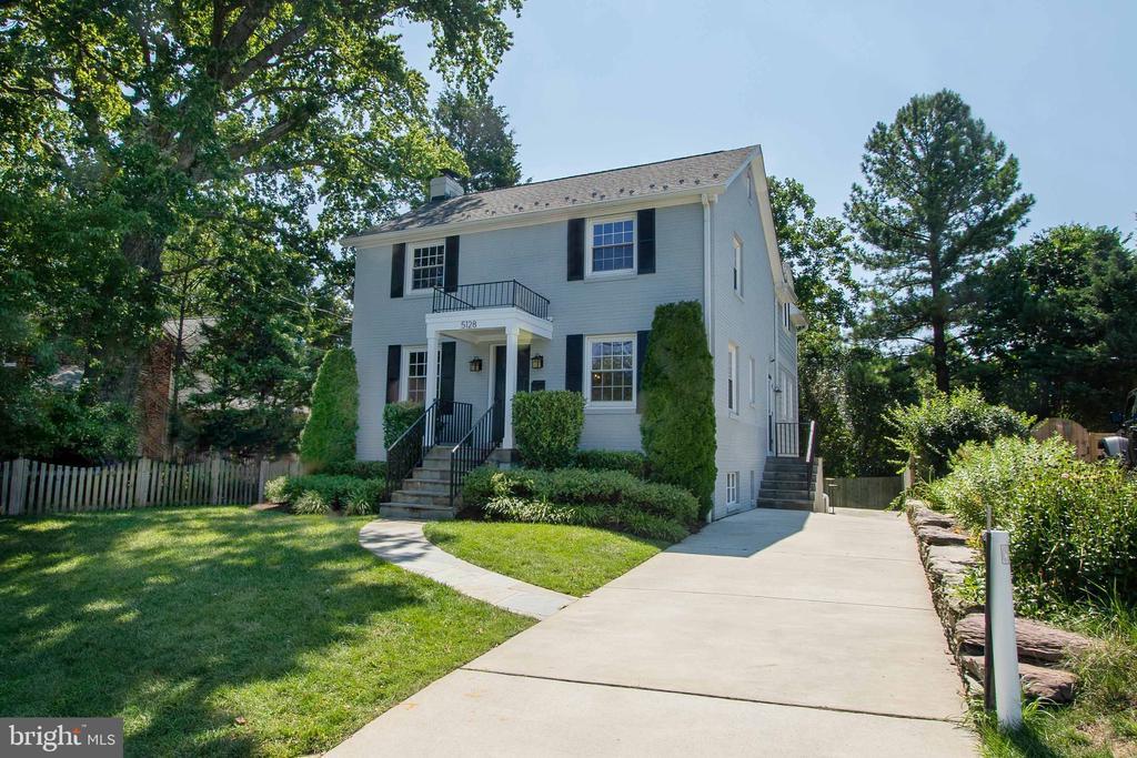 Foto principal - 5128 28th St N