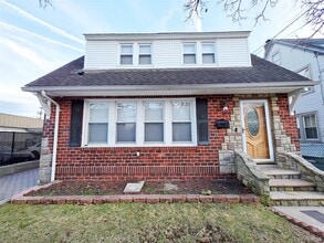 Building Photo - 18 Prospect St