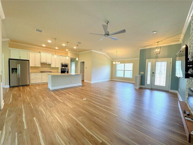 Building Photo - 1724 E Gate Dancer Cir