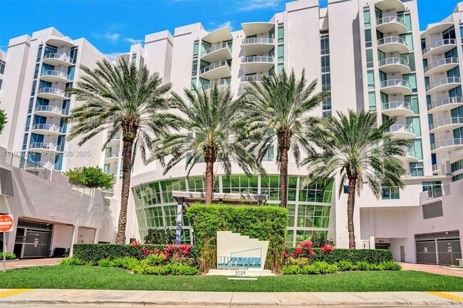 Building Photo - 3029 NE 188th St