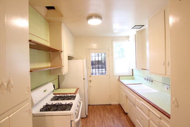 Foto del edificio - 6125 Cashio St