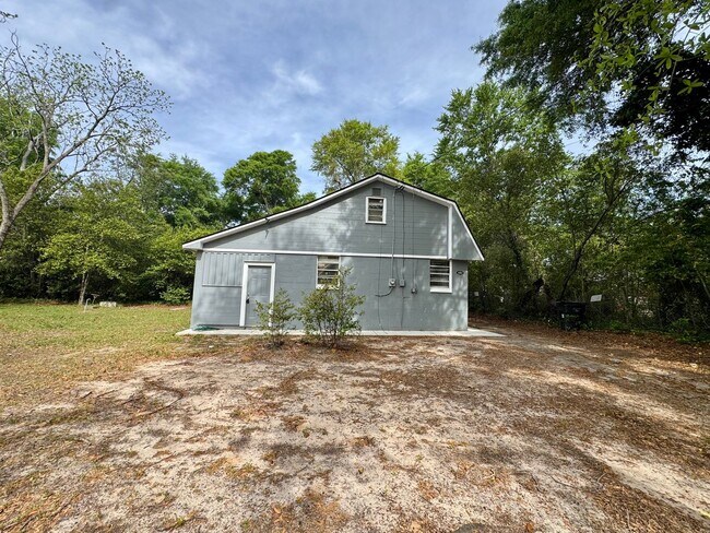 Foto del edificio - Unit B – Rear Home