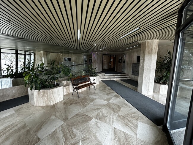 Photo du bâtiment - 10334 Rue Paul-Comtois
