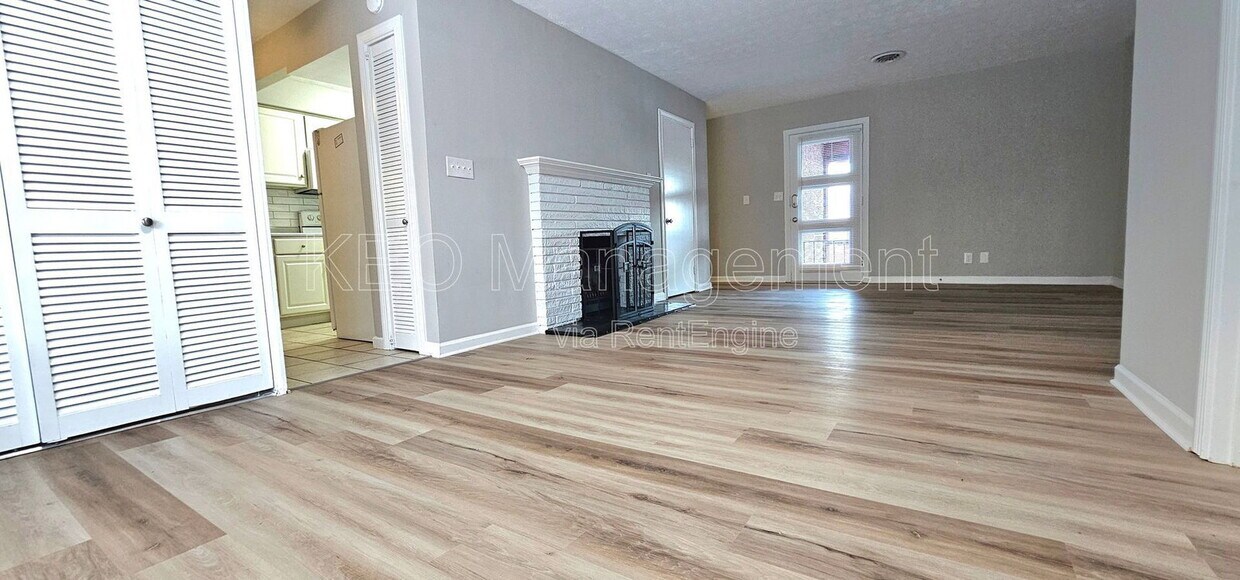 Photo - 3080 Southdale Drive