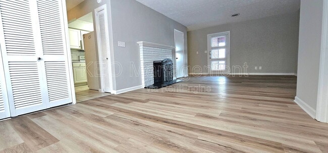 Photo - 3080 Southdale Dr Apartment