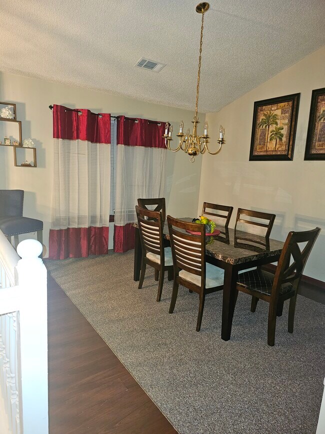 Foto del edificio - 3344 Waggoner Trail