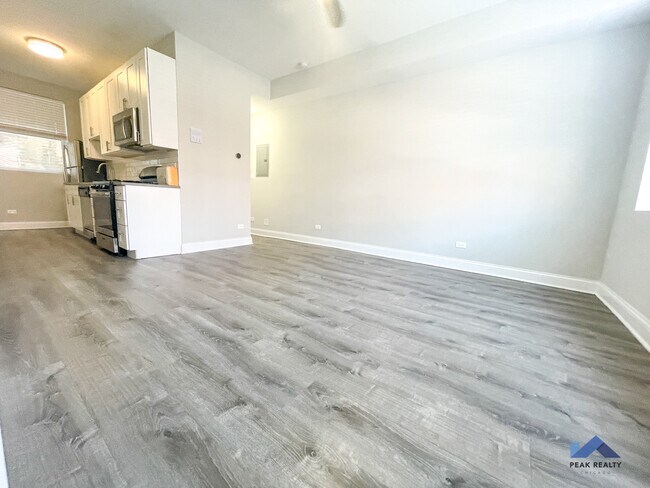 Foto del edificio - 3108 N Milwaukee Ave