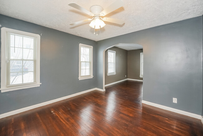 Foto del edificio - 3-Bedroom Home in Shaker Heights, OH