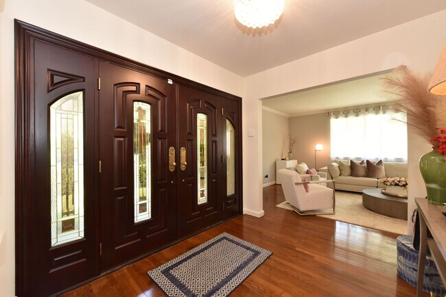 Foto del edificio - 202 Warwick Ave