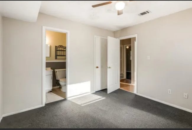 Foto del edificio - 301 Wofford Way