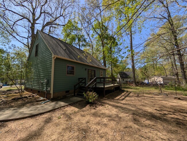 Foto del edificio - 2301 Wade Hampton Rd