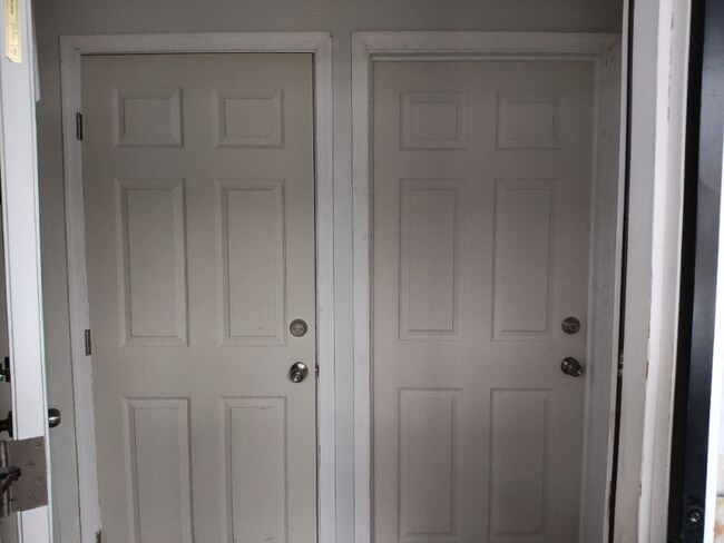 Foto del edificio - 3127 Lawnview Ave